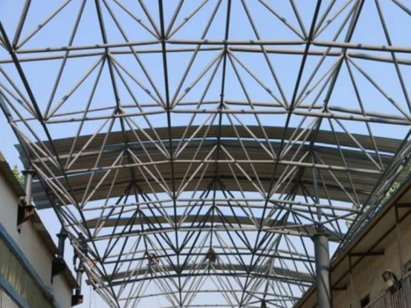 日喀则网架加工厂家必须注意的细节问题